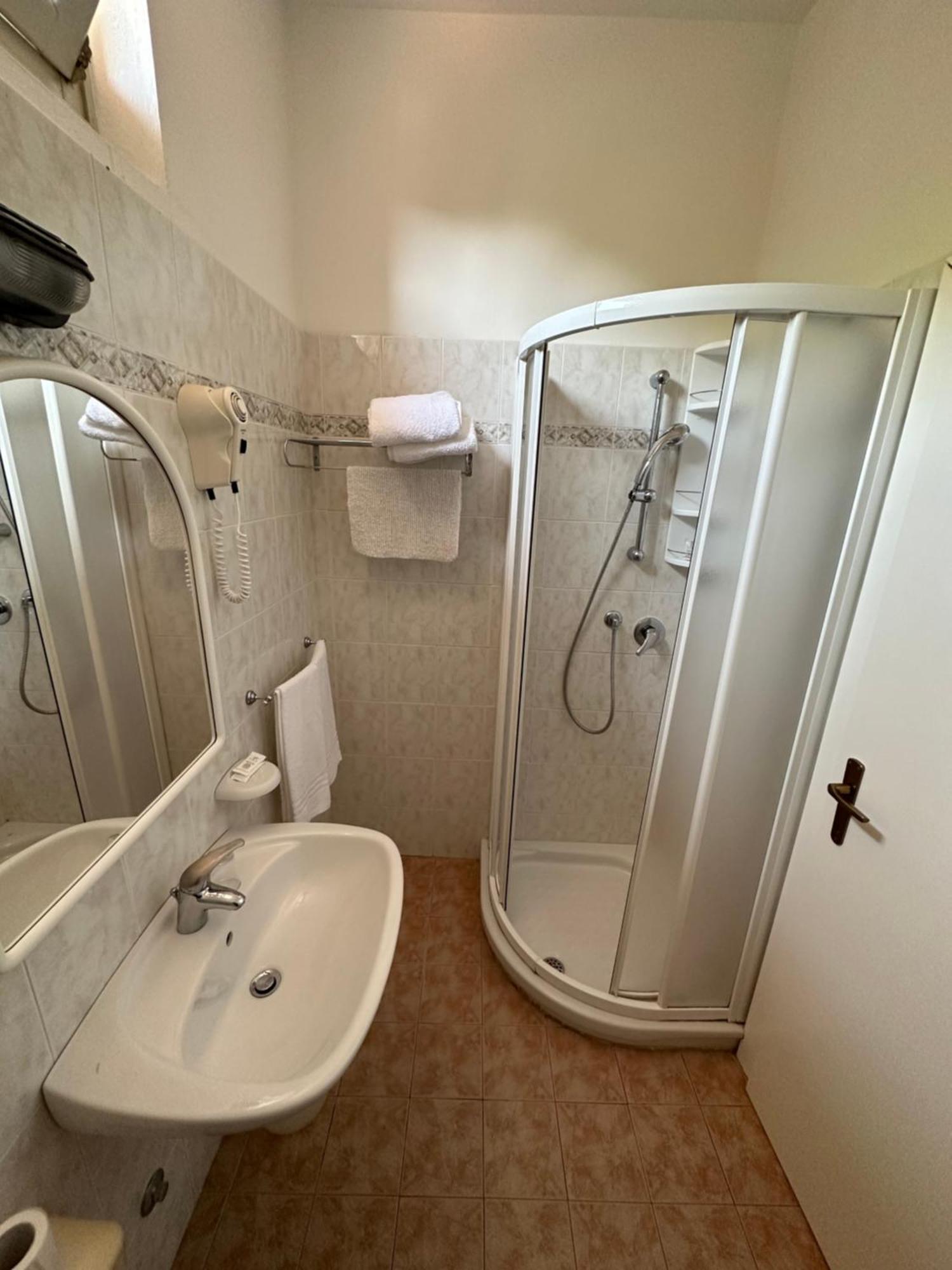 Camera Matrimoniale con Bagno Privato